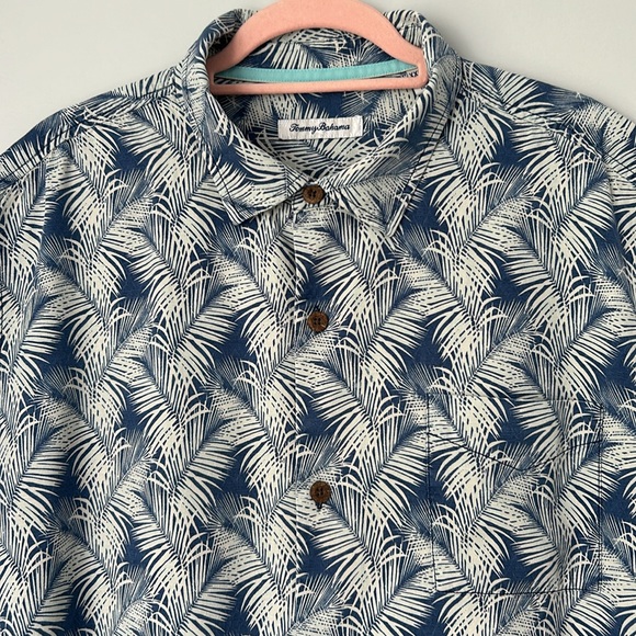 NWOT Men's Tommy Bahama Hawaiian Shirt Blue & White Palm Leaf 100% Silk XXL/TTG - Picture 3 of 8